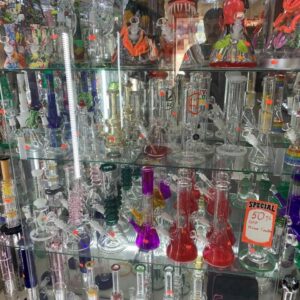 WONDERLAND SMOKE SHOP